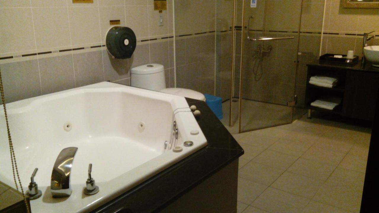 Alexander Motel Kaohsiung Eksteriør billede