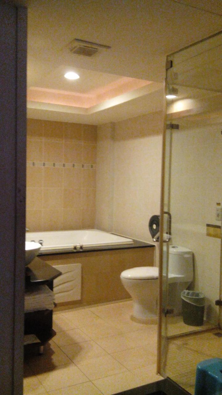 Alexander Motel Kaohsiung Eksteriør billede